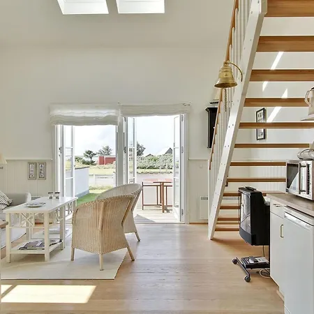 Hubertine - 100m To The Fjord By Interhome Leilighet